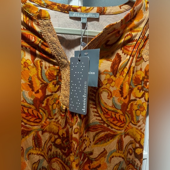 NWT Daniel Rainn Burnt Orange Paisley Button Down Top - Picture 5 of 6